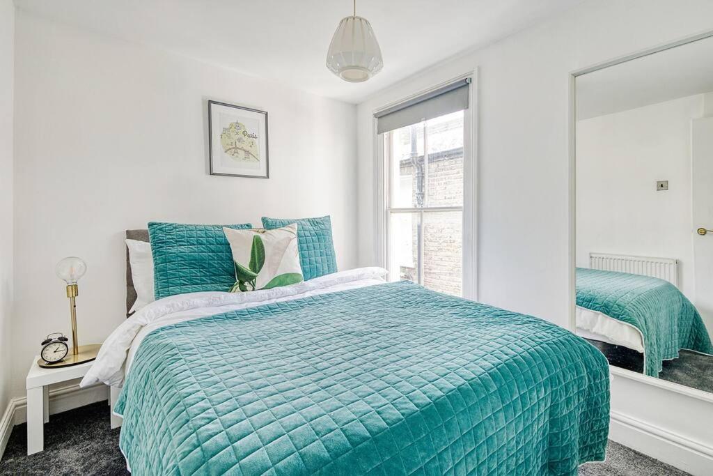 3 Bed Flat Near Chelsea Londra